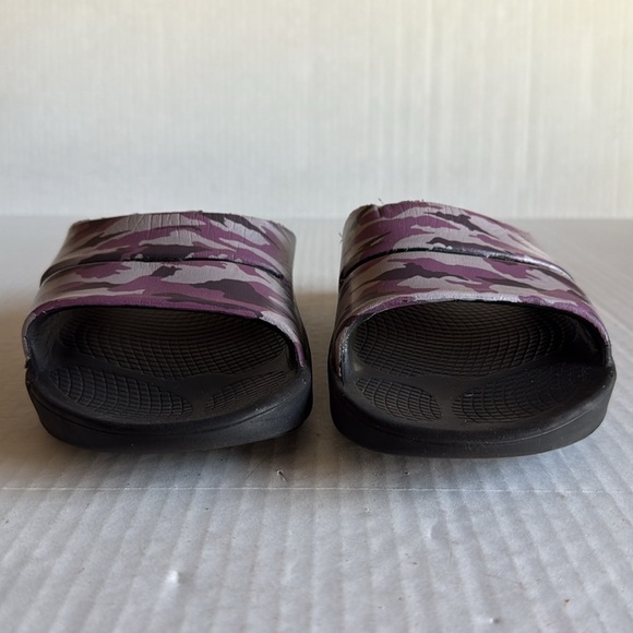 Oofos Ooahh Purple Camo Slides main image 5